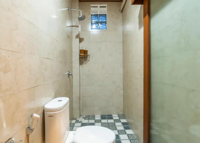 Khandra House Homestay *