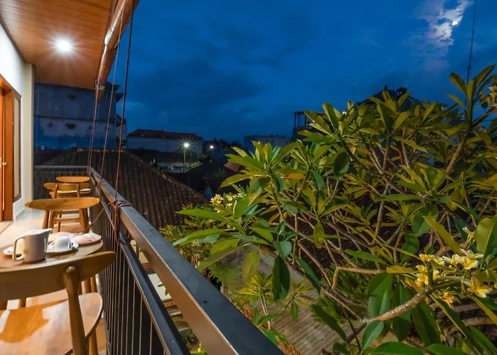 Homestay Khandra House